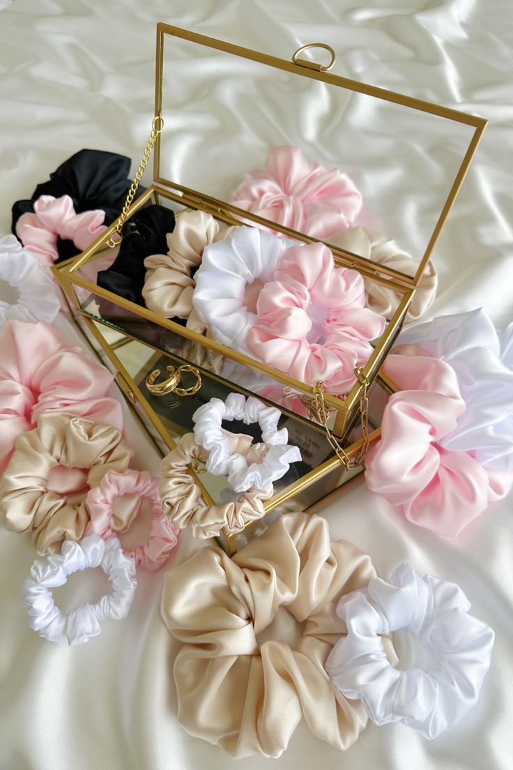 scrunchies of different sizes 